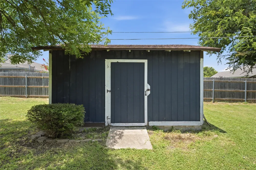 308 Oakwood Lane Hewitt, TX 76643