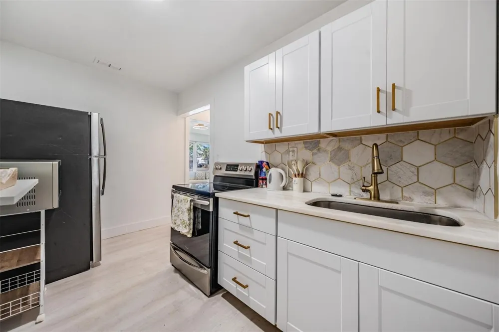 14060 MIRAMAR AVENUE St Petersburg, FL 33708