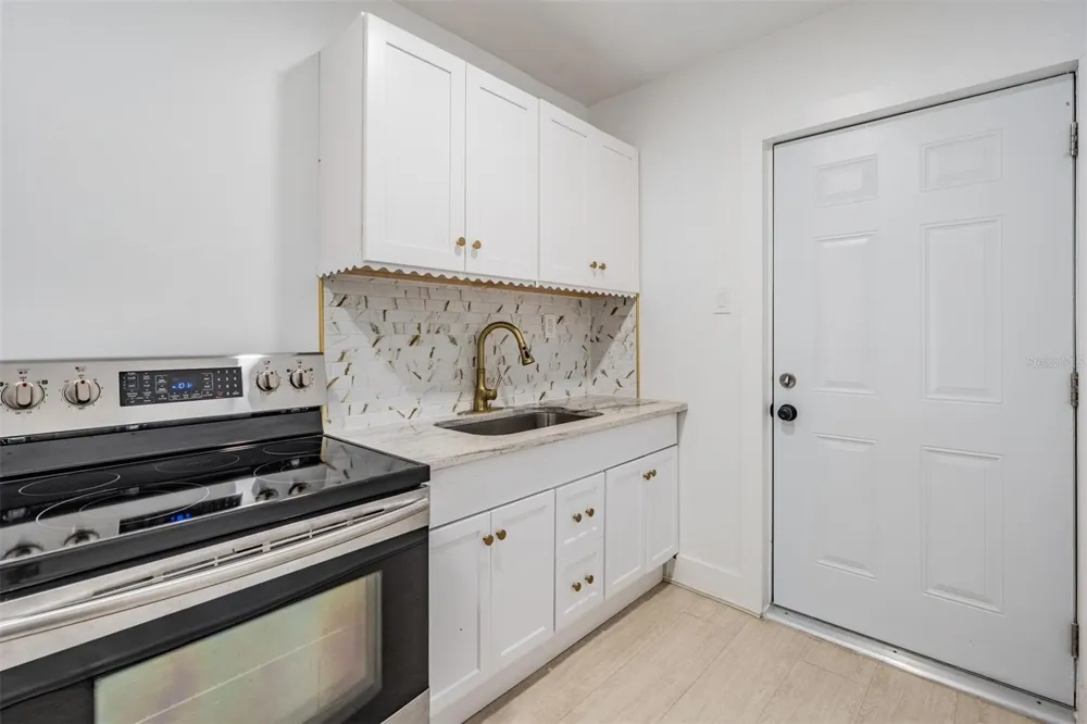 14060 MIRAMAR AVENUE St Petersburg, FL 33708