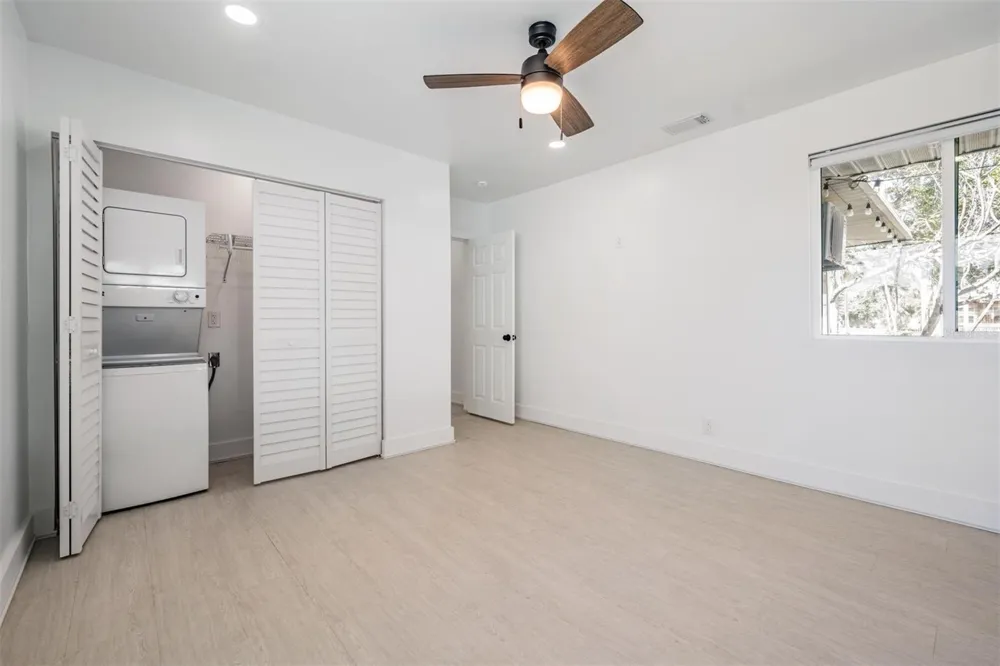 14060 MIRAMAR AVENUE St Petersburg, FL 33708