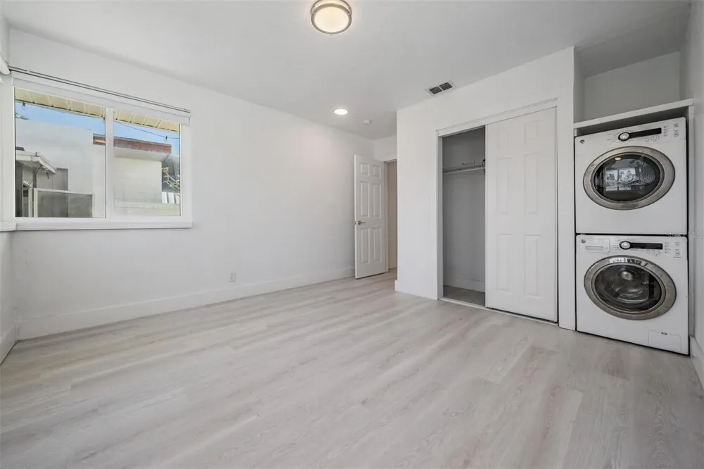 14060 MIRAMAR AVENUE St Petersburg, FL 33708