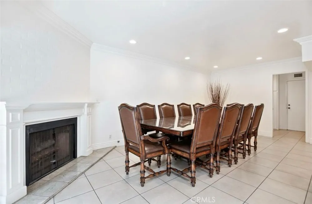 5954 Wilkinson Avenue Valley Village, CA 91607