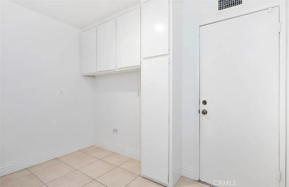5954 Wilkinson Avenue Valley Village, CA 91607