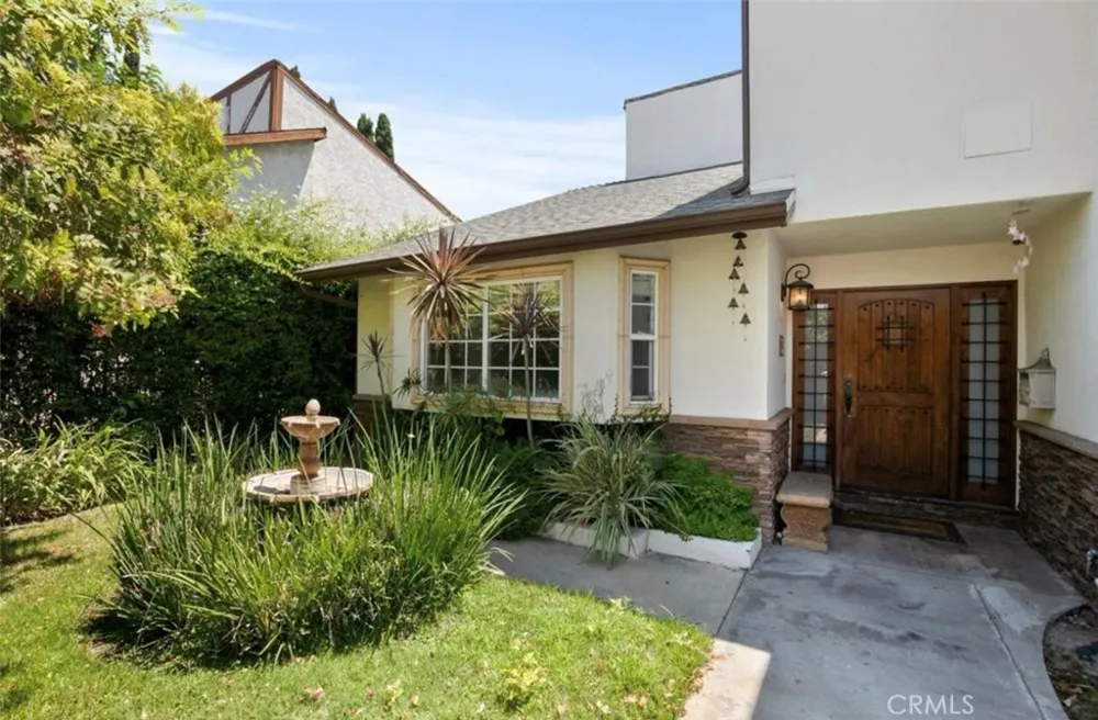 5954 Wilkinson Avenue Valley Village, CA 91607