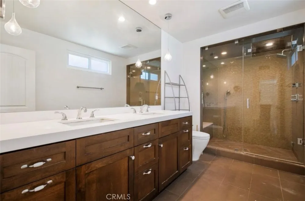 5954 Wilkinson Avenue Valley Village, CA 91607