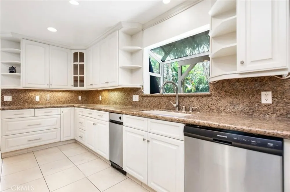 5954 Wilkinson Avenue Valley Village, CA 91607