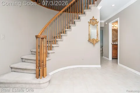 6489 Shoreline Drive