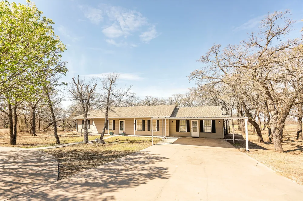 151 Country Club Drive Nocona, TX 76255