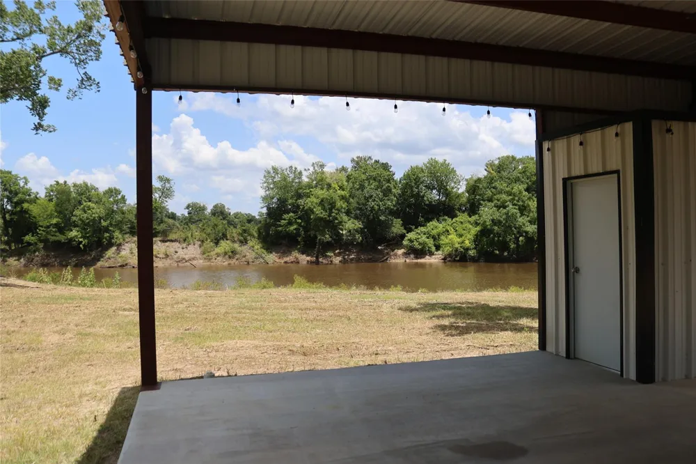 17673 River Road Midway, TX 75852