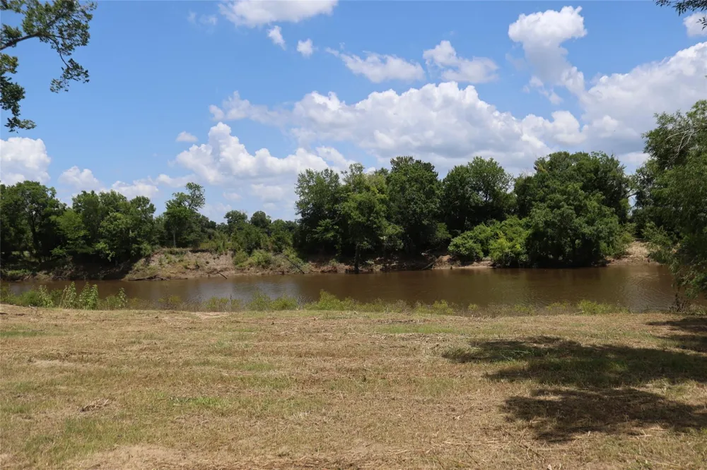 17673 River Road Midway, TX 75852