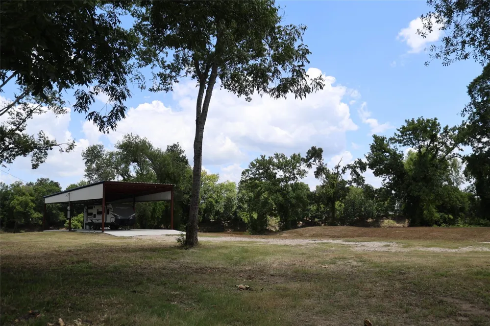 17673 River Road Midway, TX 75852