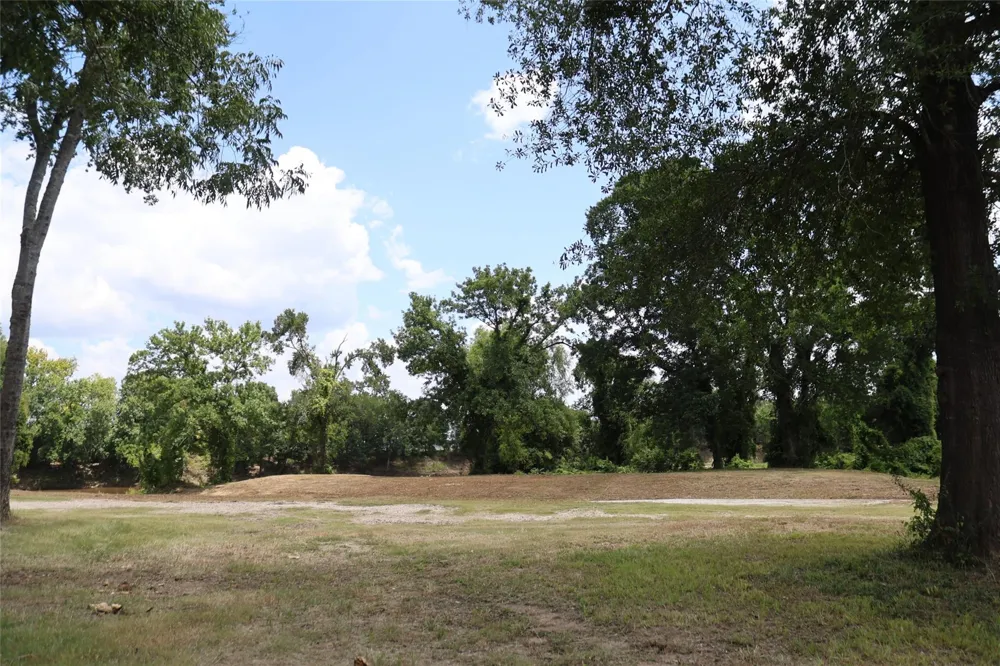17673 River Road Midway, TX 75852