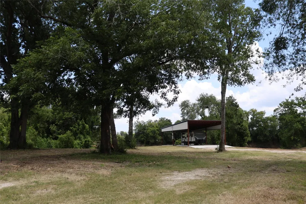 17673 River Road Midway, TX 75852