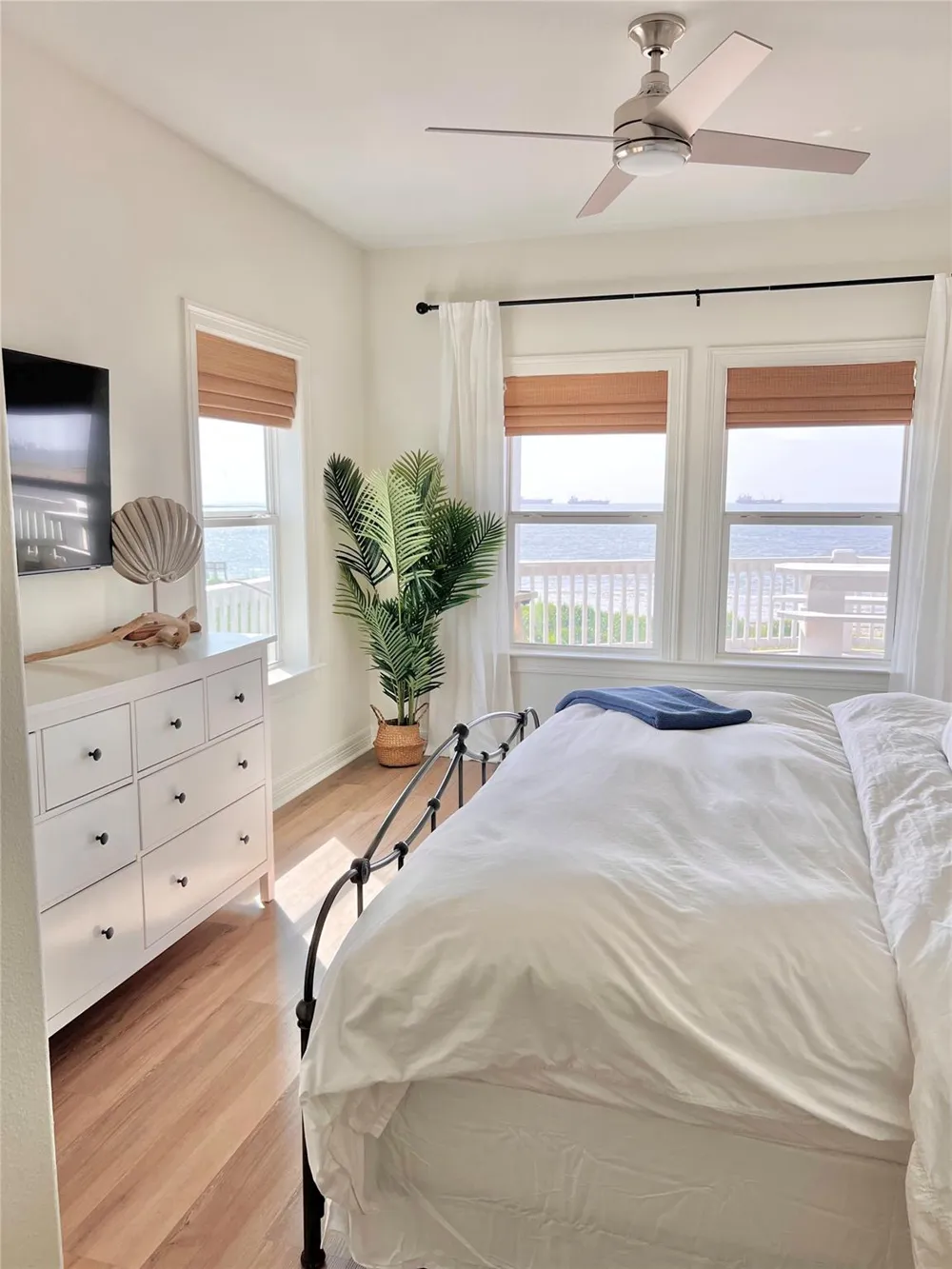 1222 Galveston Ave Port Bolivar, TX 77650