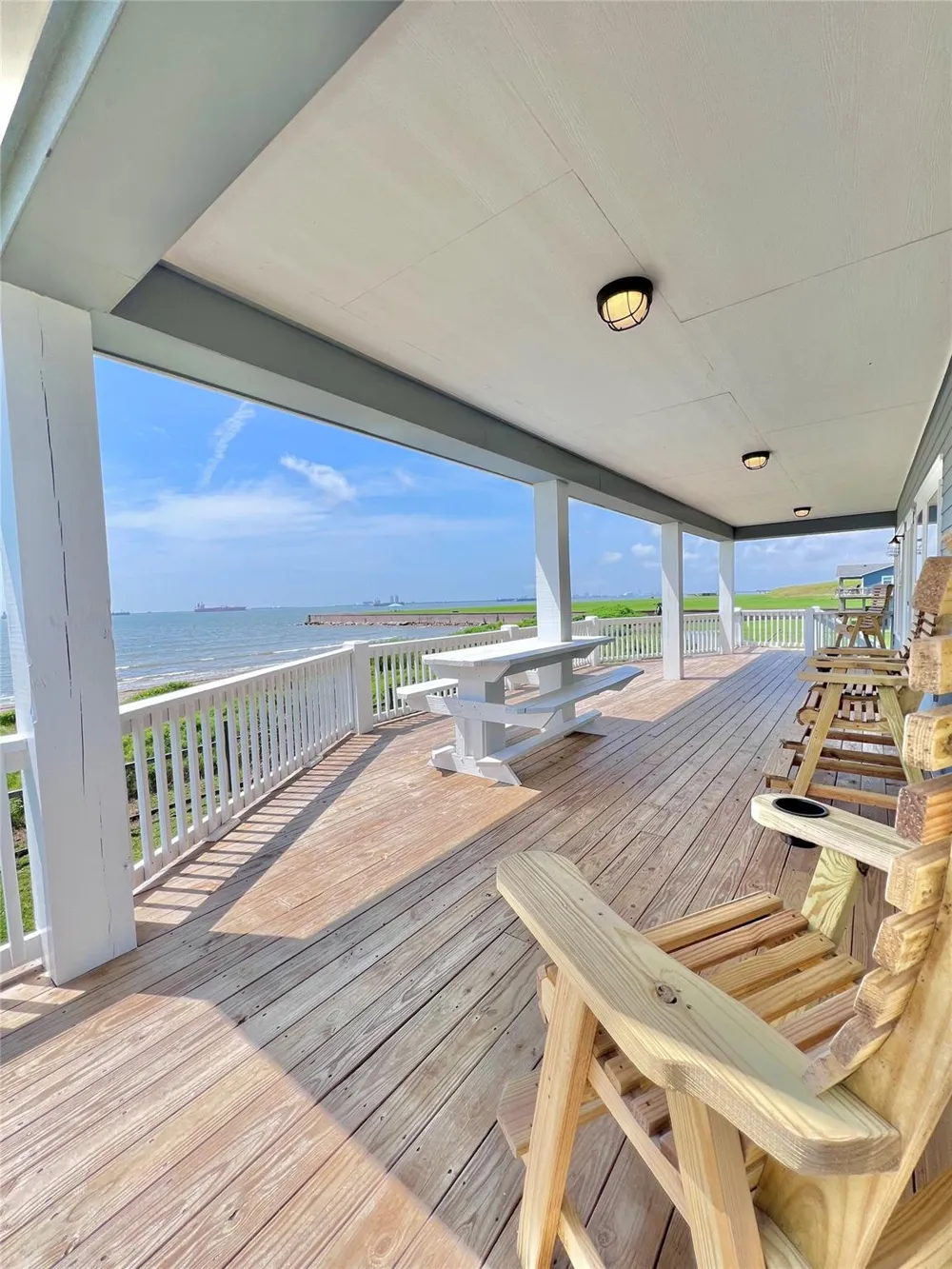 1222 Galveston Ave Port Bolivar, TX 77650