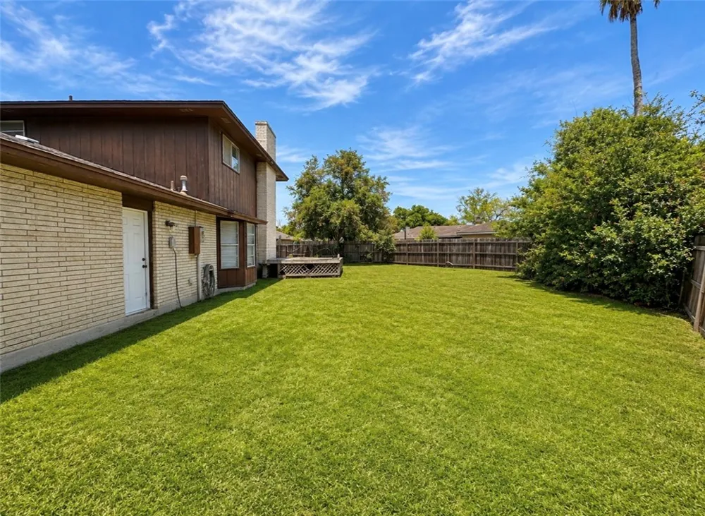 503 E Ailsie Avenue Kingsville, TX 78363