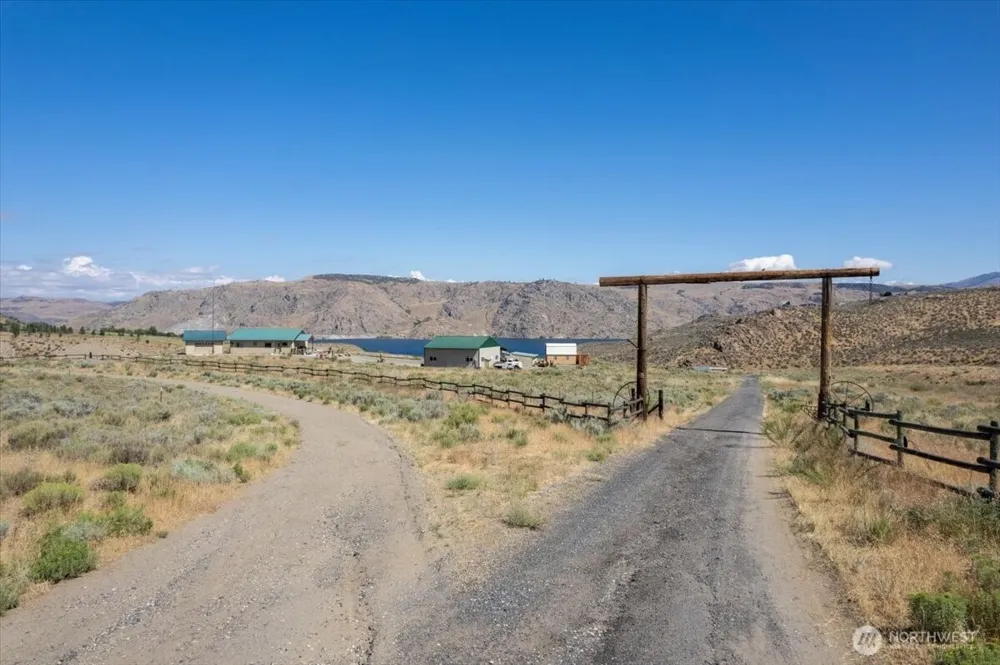 44495 SR 174 Grand Coulee, WA 99133