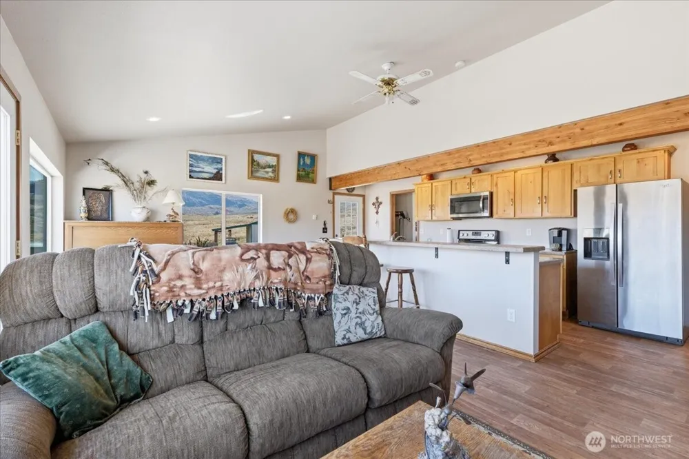44495 SR 174 Grand Coulee, WA 99133