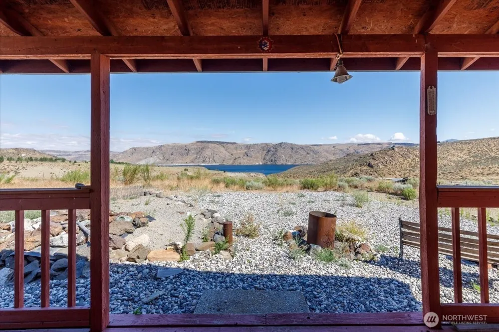 44495 SR 174 Grand Coulee, WA 99133