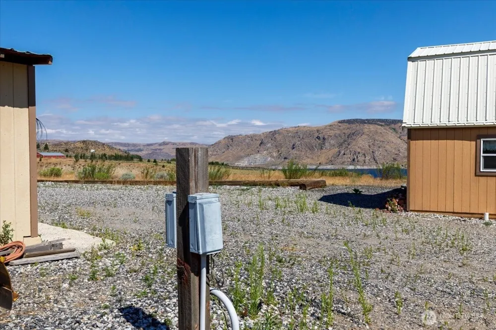 44495 SR 174 Grand Coulee, WA 99133
