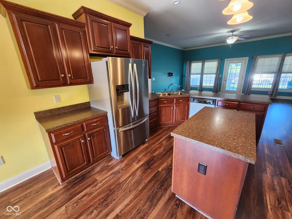 919 Buena Vista Drive Brownstown, IN 47220