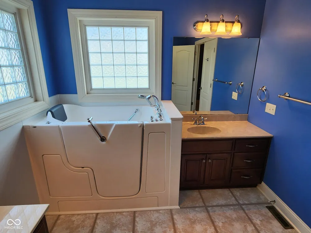 919 Buena Vista Drive Brownstown, IN 47220