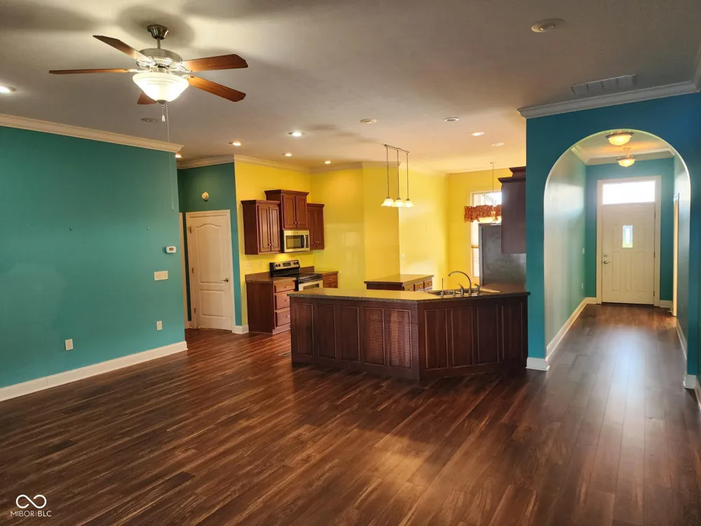 919 Buena Vista Drive Brownstown, IN 47220