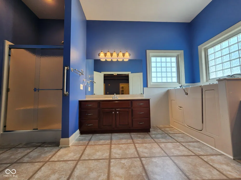 919 Buena Vista Drive Brownstown, IN 47220
