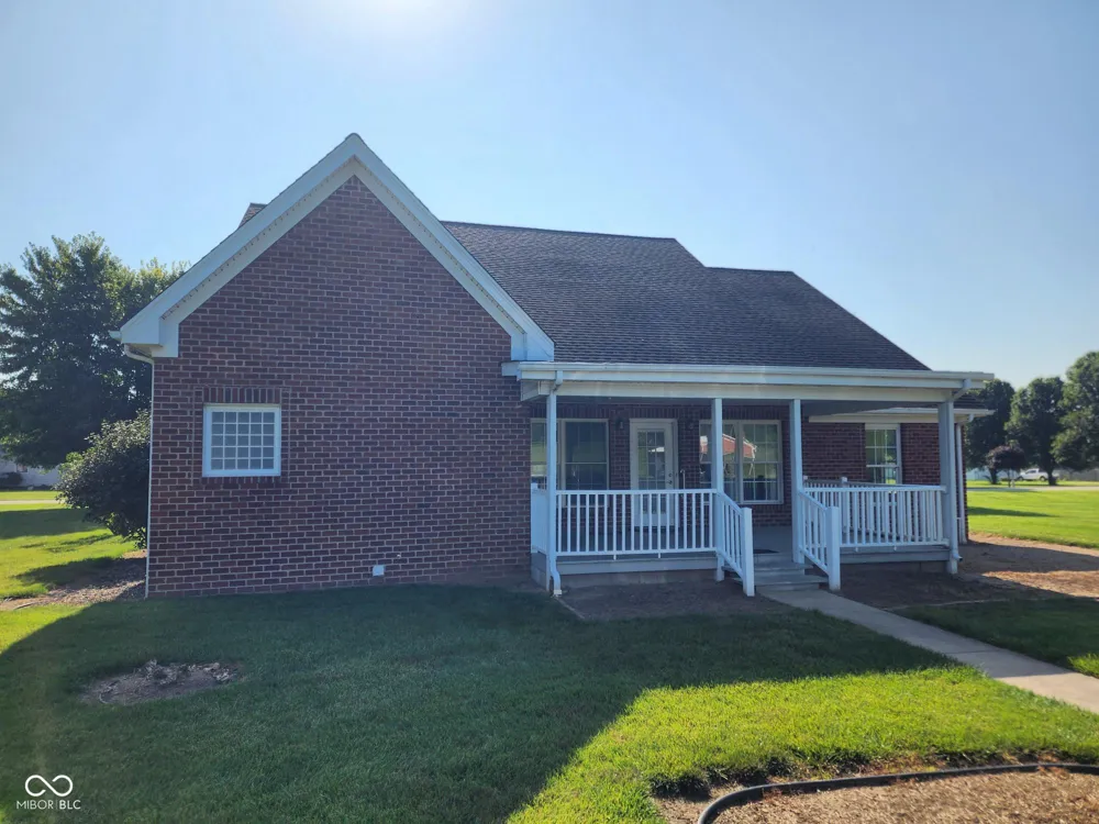 919 Buena Vista Drive Brownstown, IN 47220