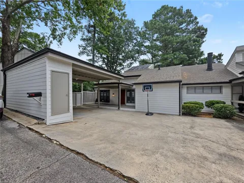 5019 Highland Club Drive
