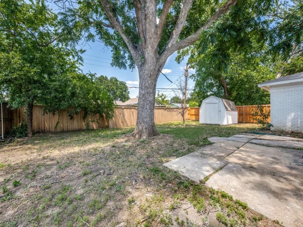 2915 Hollandale Lane Farmers Branch, TX 75234