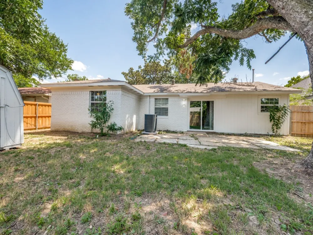 2915 Hollandale Lane Farmers Branch, TX 75234