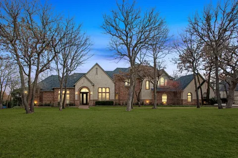 5704 Pine Valley Drive