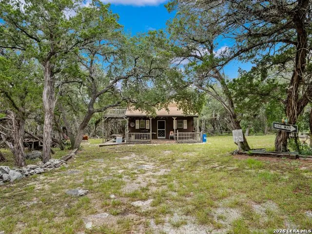 275 COUNTY ROAD 260 E Mico, TX 78056