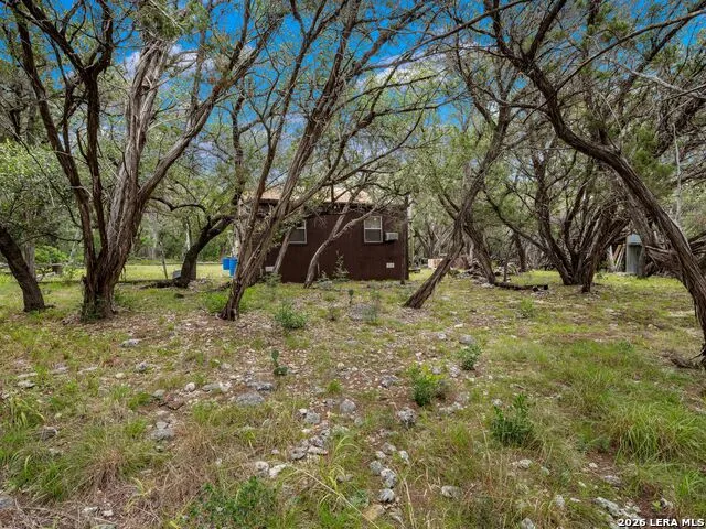 275 COUNTY ROAD 260 E Mico, TX 78056