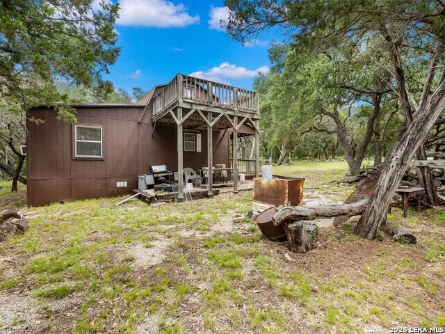 275 COUNTY ROAD 260 E Mico, TX 78056