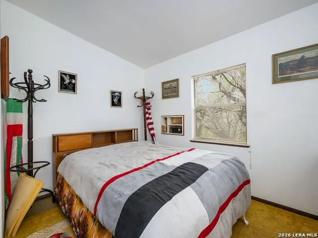275 COUNTY ROAD 260 E Mico, TX 78056
