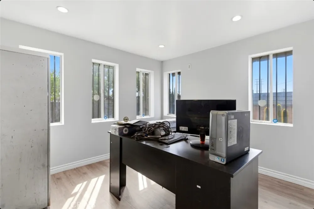 261 S Muscott San Bernardino, CA 92410