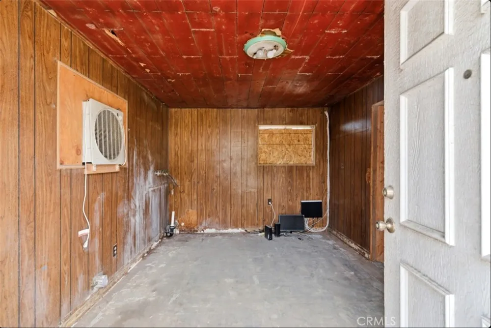 261 S Muscott San Bernardino, CA 92410