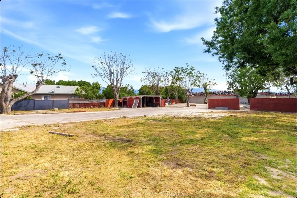 261 S Muscott San Bernardino, CA 92410