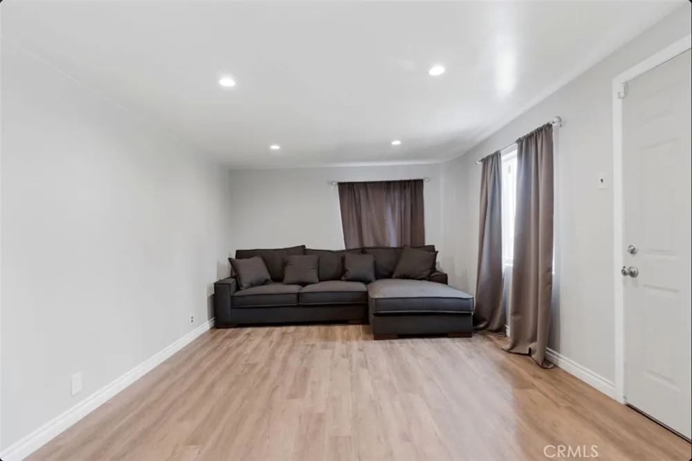 261 S Muscott San Bernardino, CA 92410