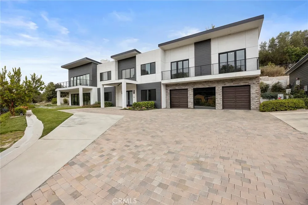 1911 Tumin Road La Habra Heights, CA 90631