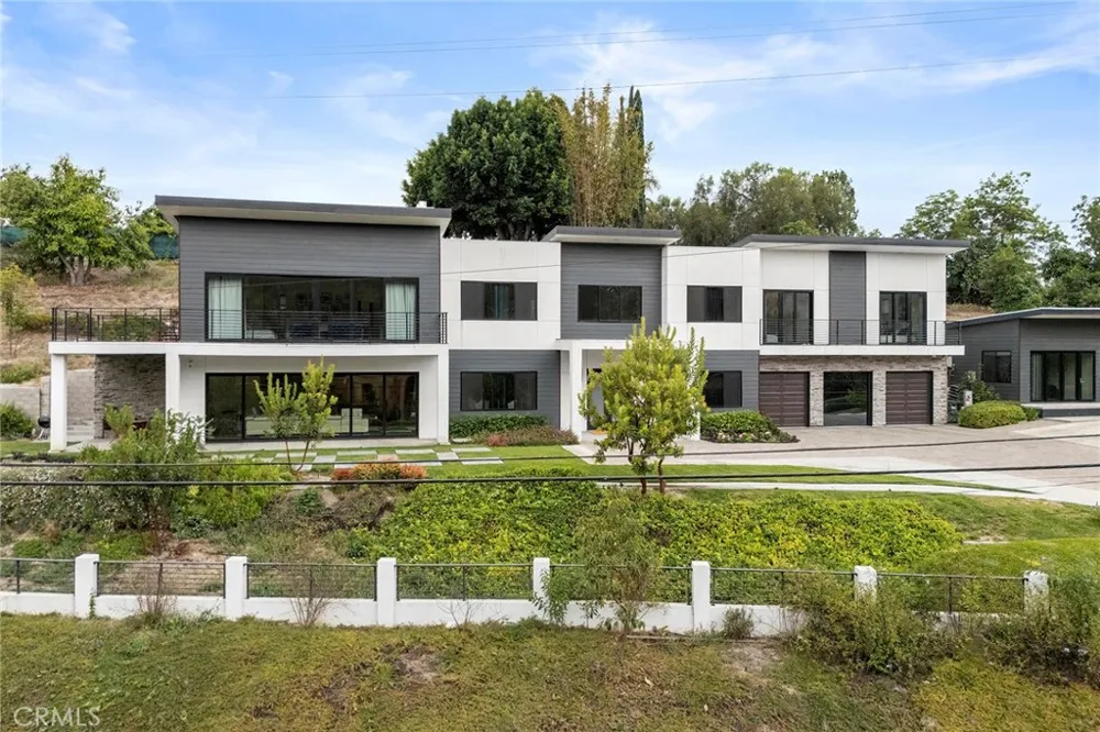 1911 Tumin Road La Habra Heights, CA 90631