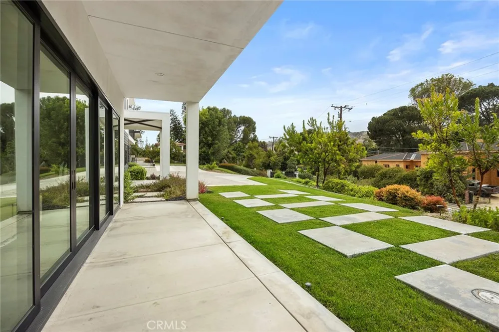1911 Tumin Road La Habra Heights, CA 90631