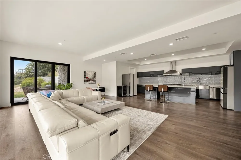 1911 Tumin Road La Habra Heights, CA 90631