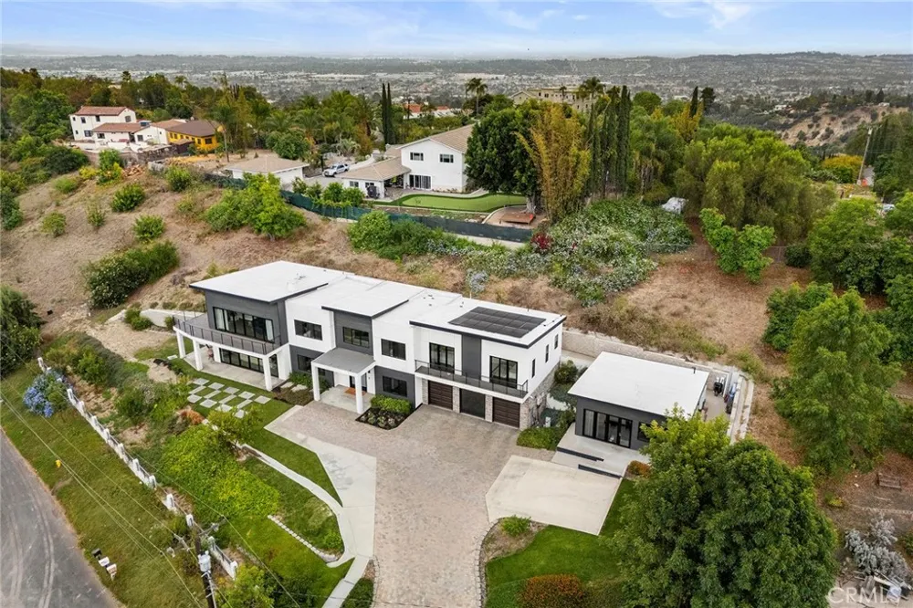 1911 Tumin Road La Habra Heights, CA 90631