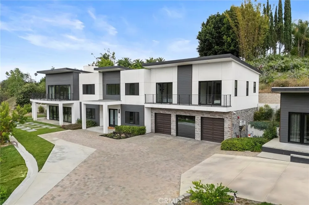 1911 Tumin Road La Habra Heights, CA 90631