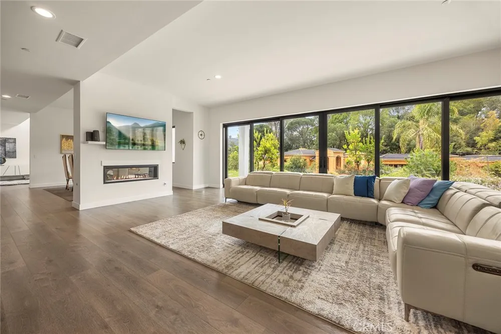 1911 Tumin Road La Habra Heights, CA 90631