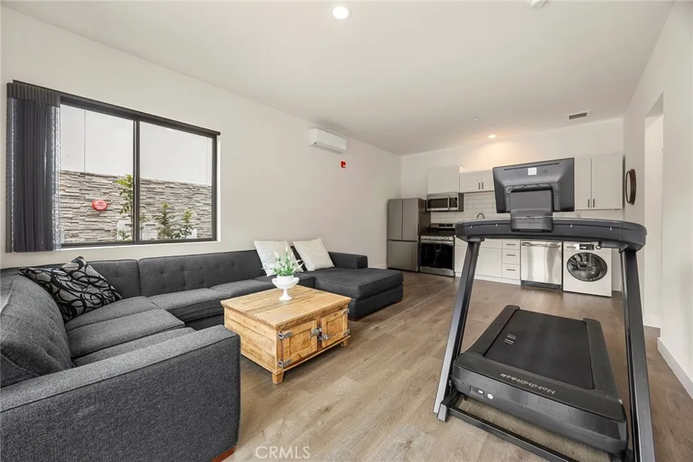 1911 Tumin Road La Habra Heights, CA 90631