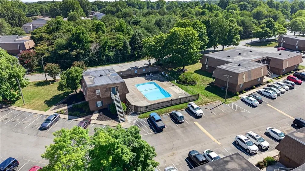 306 Windsor Manor Way #F Kernersville, NC 27284
